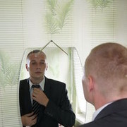  ,   Alex, 39 ,   