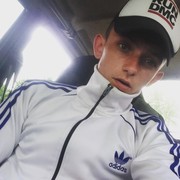  ,  Oleg, 27
