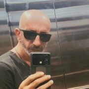  ,  Denis, 47