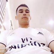  ,  Murodil, 32