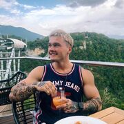  ,   Alexander, 29 ,   ,   