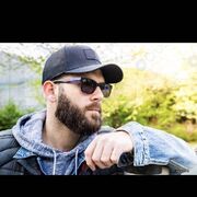  ,  Tony, 40