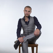  ,   M, 33 ,   , 