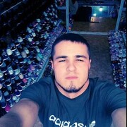  ,   Ali, 32 ,   ,   