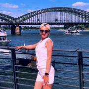  Kriftel,  Yulia, 42