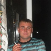  ,   Viktor, 33 ,   