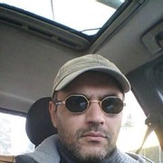  ,   Mamuka, 46 ,  