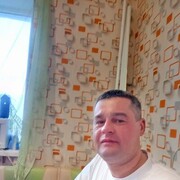  ,  Tomas, 42