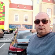 ,  Alex, 48