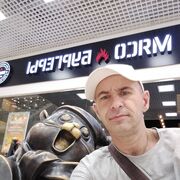  ,   Aleksei, 42 ,   c 
