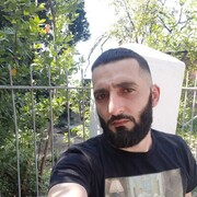  ,  Artur, 37