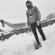  ,  Asrorbek, 24