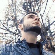  ,  Valentin, 30
