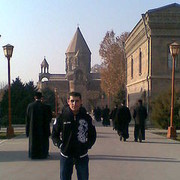  ,   Narek, 33 ,   
