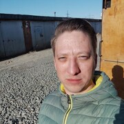  ,  Igor, 33