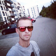  ,  Vitalik, 32