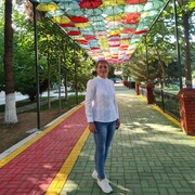  ,   Elena, 42 ,   c 