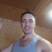  ,  Petr, 37