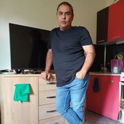  ,  Milen, 51