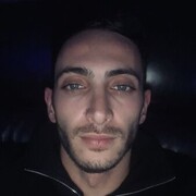  ,  Artur, 25