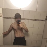  ,  Anton, 25