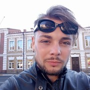  ,  Valentin, 40