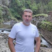 ,  Denis, 32