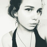  ,  Nika, 23