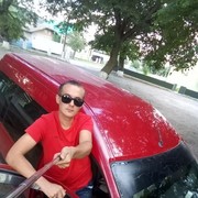  ,  Vitalii, 32