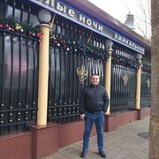  ,   Artur, 44 ,   ,   