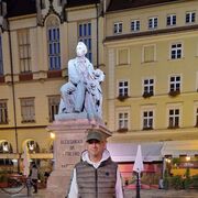  ,   Vahram, 48 ,     , c , 