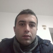  ,  Zura, 35