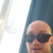  ,  Yanchik, 35