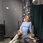  ,   Lora, 43 ,     , c 