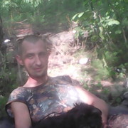  ,   Wiktor, 42 ,   