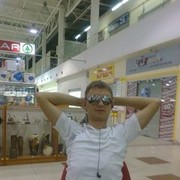  ,   Denis, 32 ,   ,   , c 
