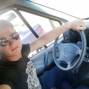  ,  Diman, 26