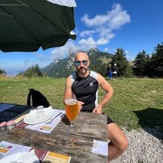  Annecy-le-Vieux,   Serhii, 46 ,   ,   , c , 