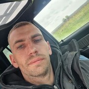  ,   Valentin, 31 ,   ,   
