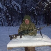  ,  Viktor, 34
