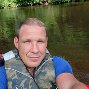  ,  Viktor, 45