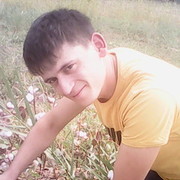  -,   Assli, 33 ,   