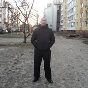  ,  Viktor, 46