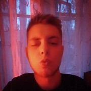  ,  Viktor, 29