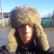  ,  Viktor, 29