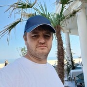  ,   Zakhar, 35 ,   ,   , c , 