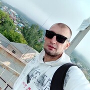  ,   Maxim, 32 ,   ,   