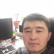  ,  Rinat, 32