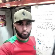  ,  Amir, 32