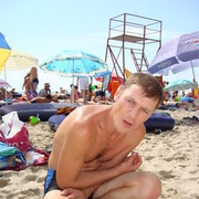  ,   Leon, 39 ,   